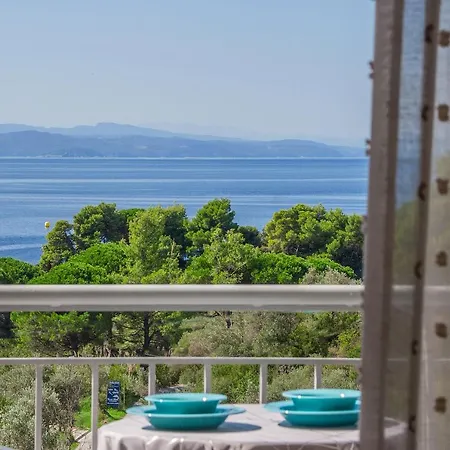 Angelos Hotell Vromolimnos