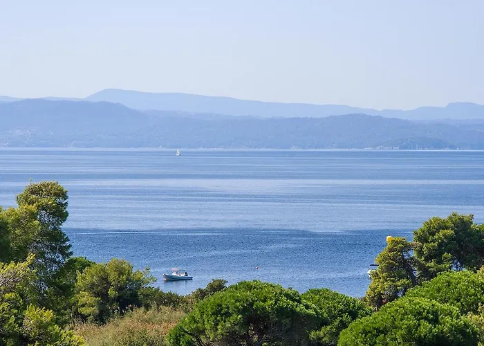 Angelos 3* Vromolimnos