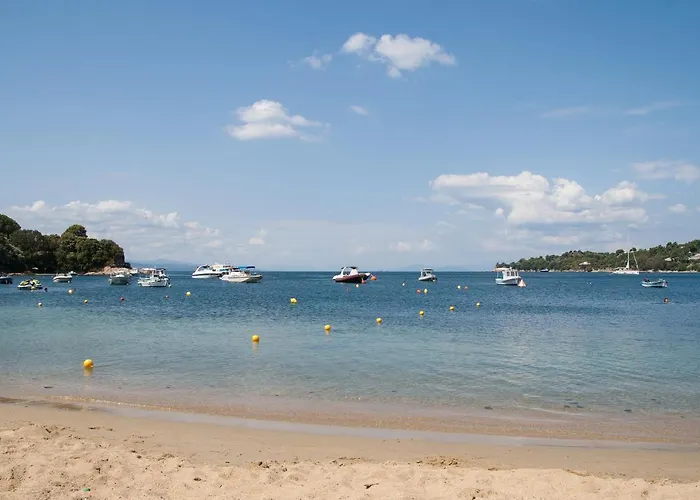 Angelos ホテル 3*