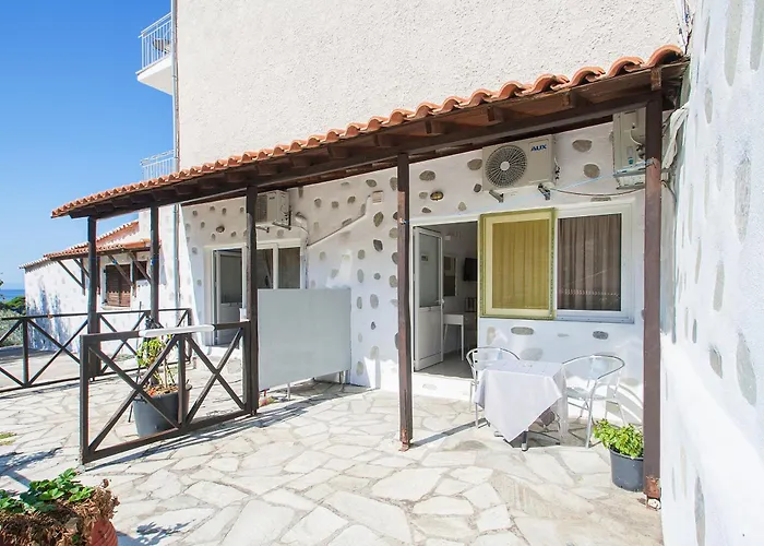 Angelos 3* Vromolimnos