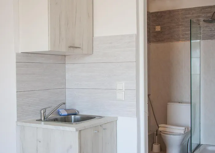 Angelos 3* Vromolimnos